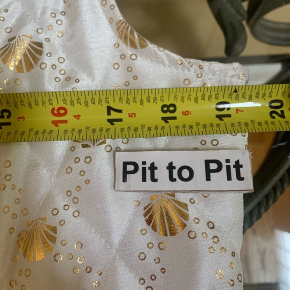 Pappagallo women's M white vest with gold seashells full zip - Picture 8 of 9